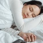 Como Dormir Bem Naturalmente: 7 Técnicas Sem Remédios | Guia 2025