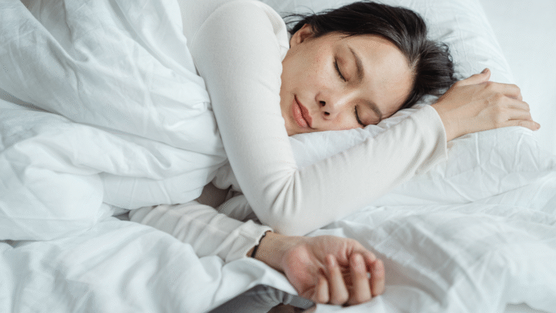 7 Estratégias Comprovadas para Dormir Bem Sem Remédios